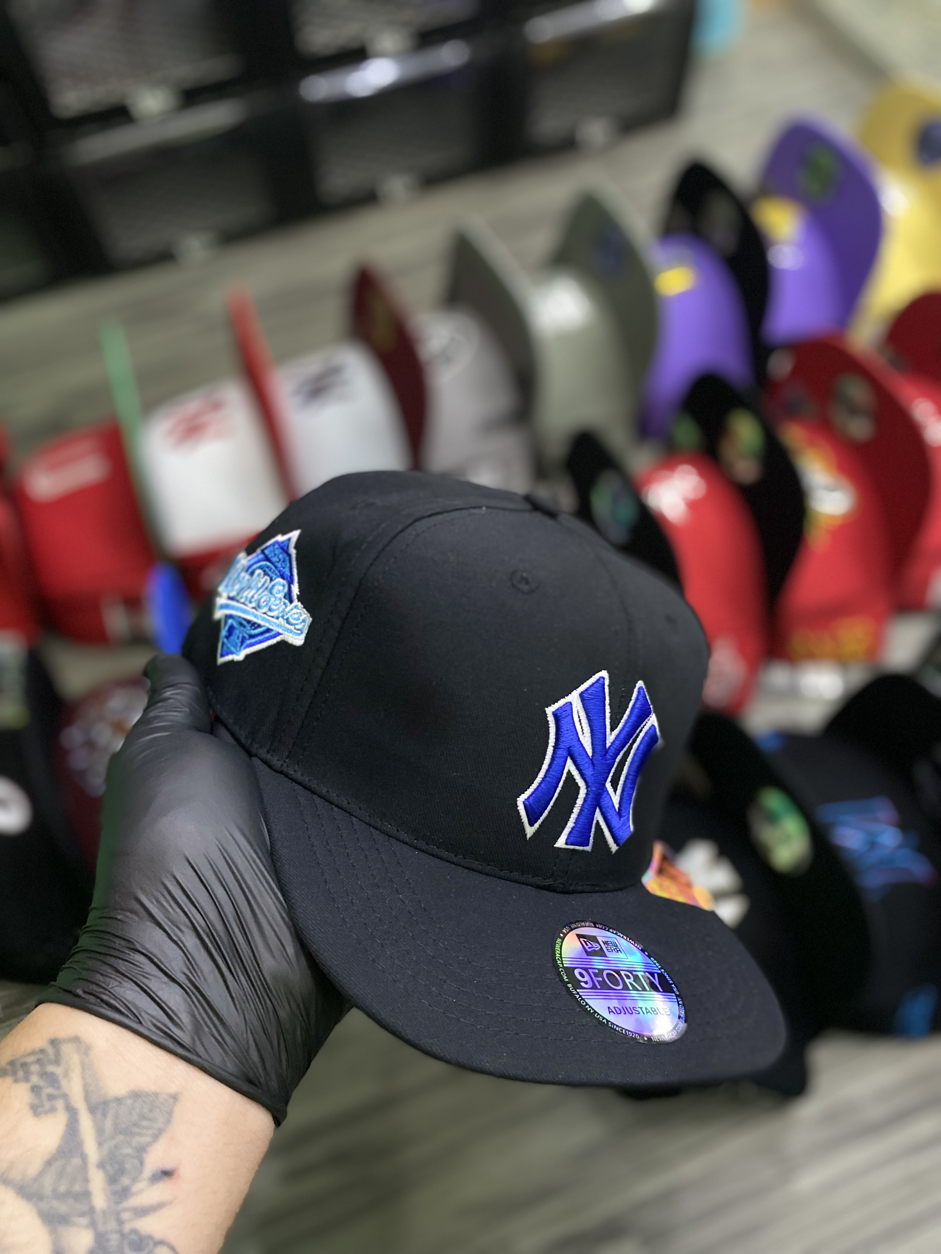 Gorra AAA New York Yankees negra logo azul ( plana ) 