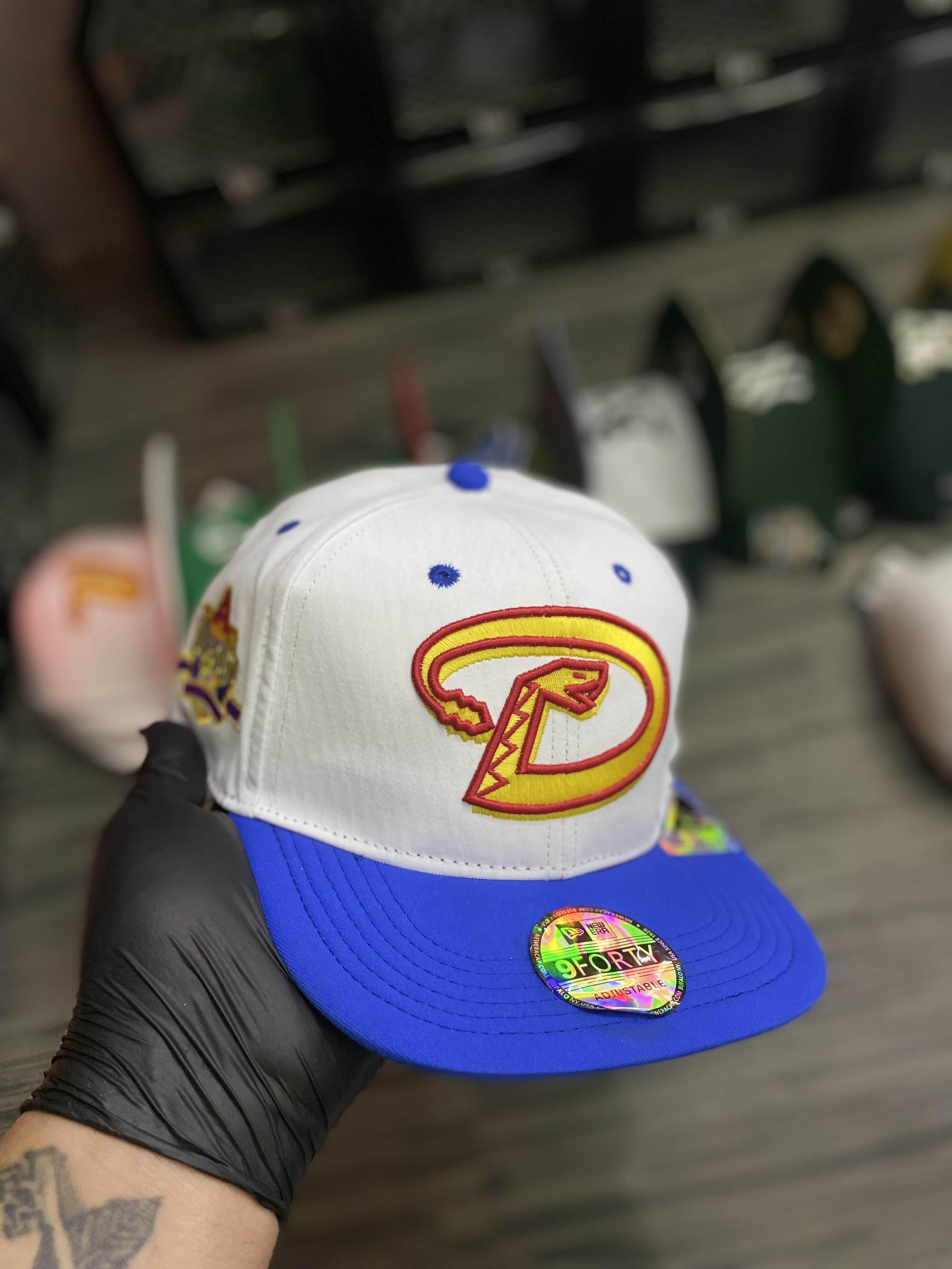 Gorra AAA Arizona blanca con azul ( plana ) 