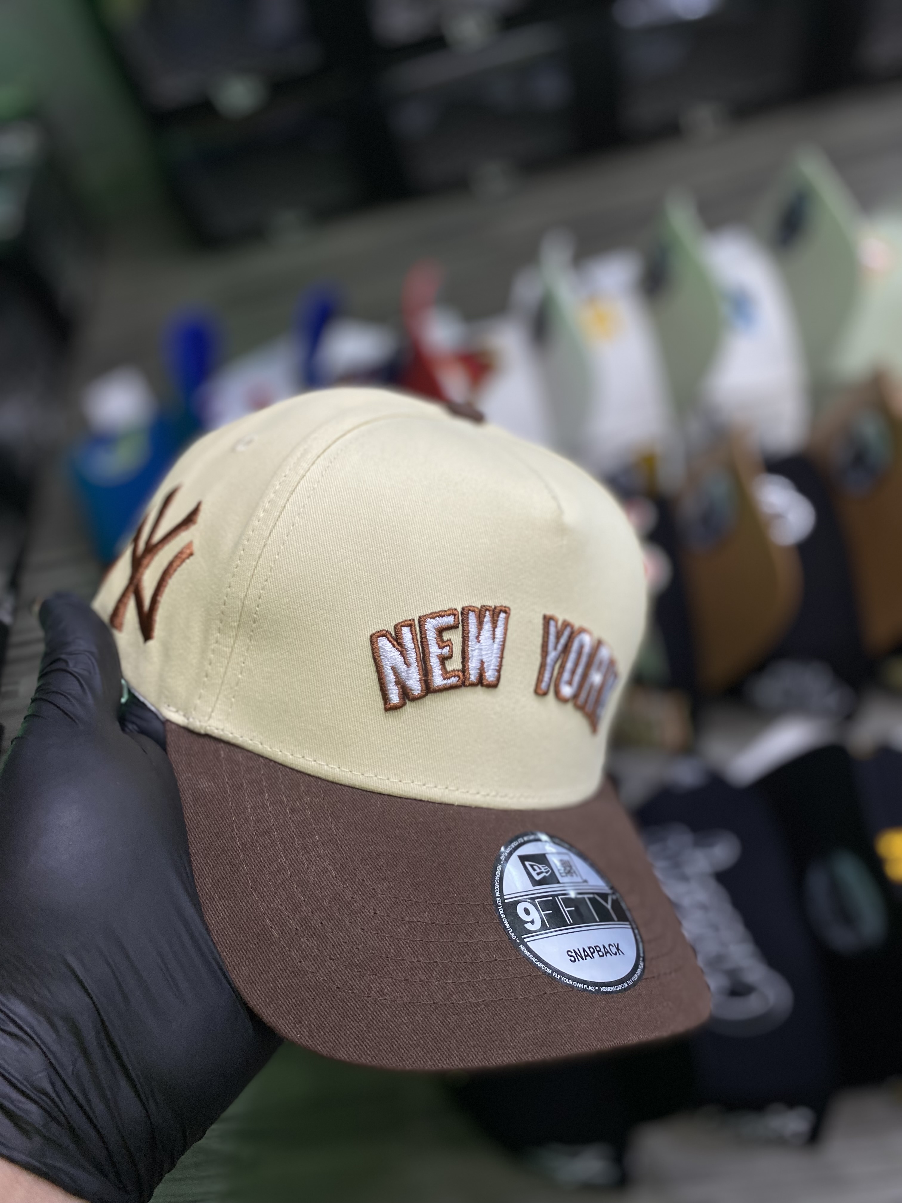 Gorra AAA New York Yankees marrón beige (curva ) 