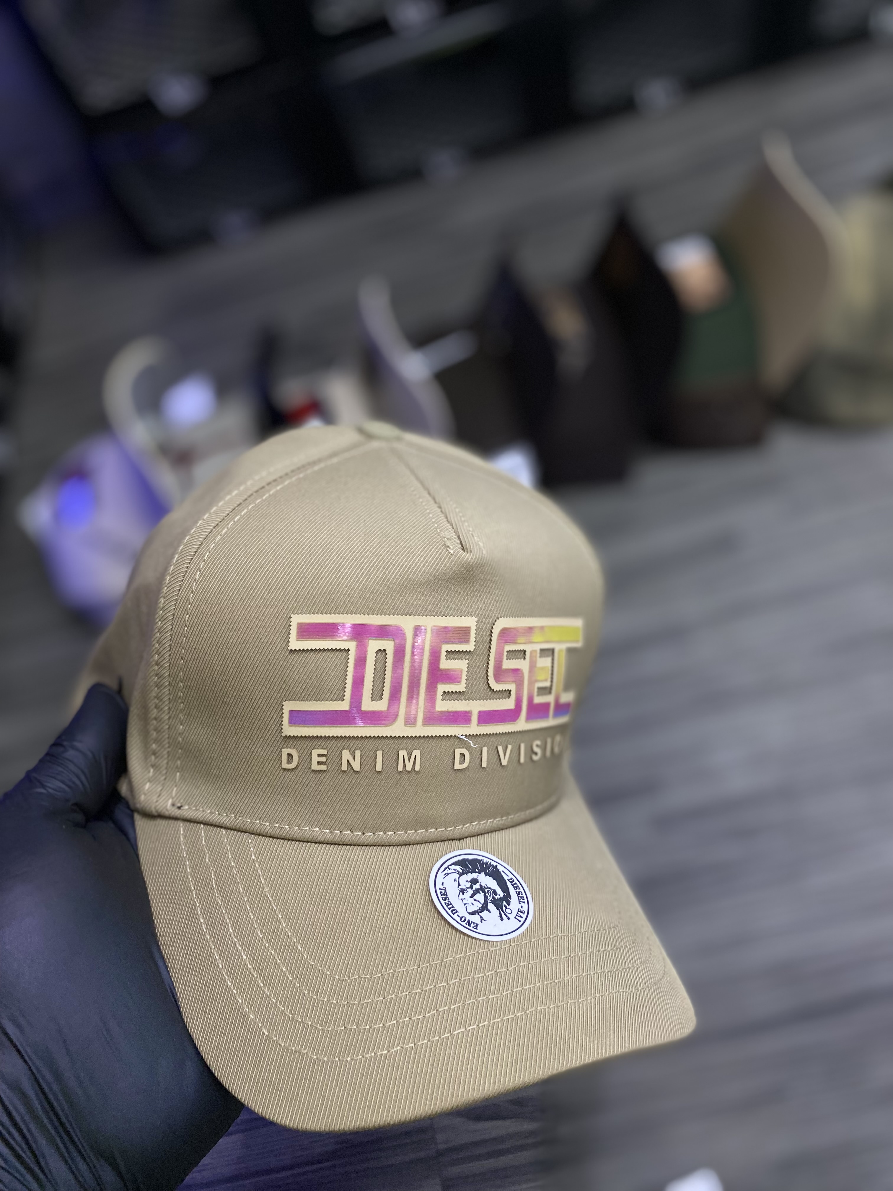 Gorra AAA diésel beige ( curva ) 