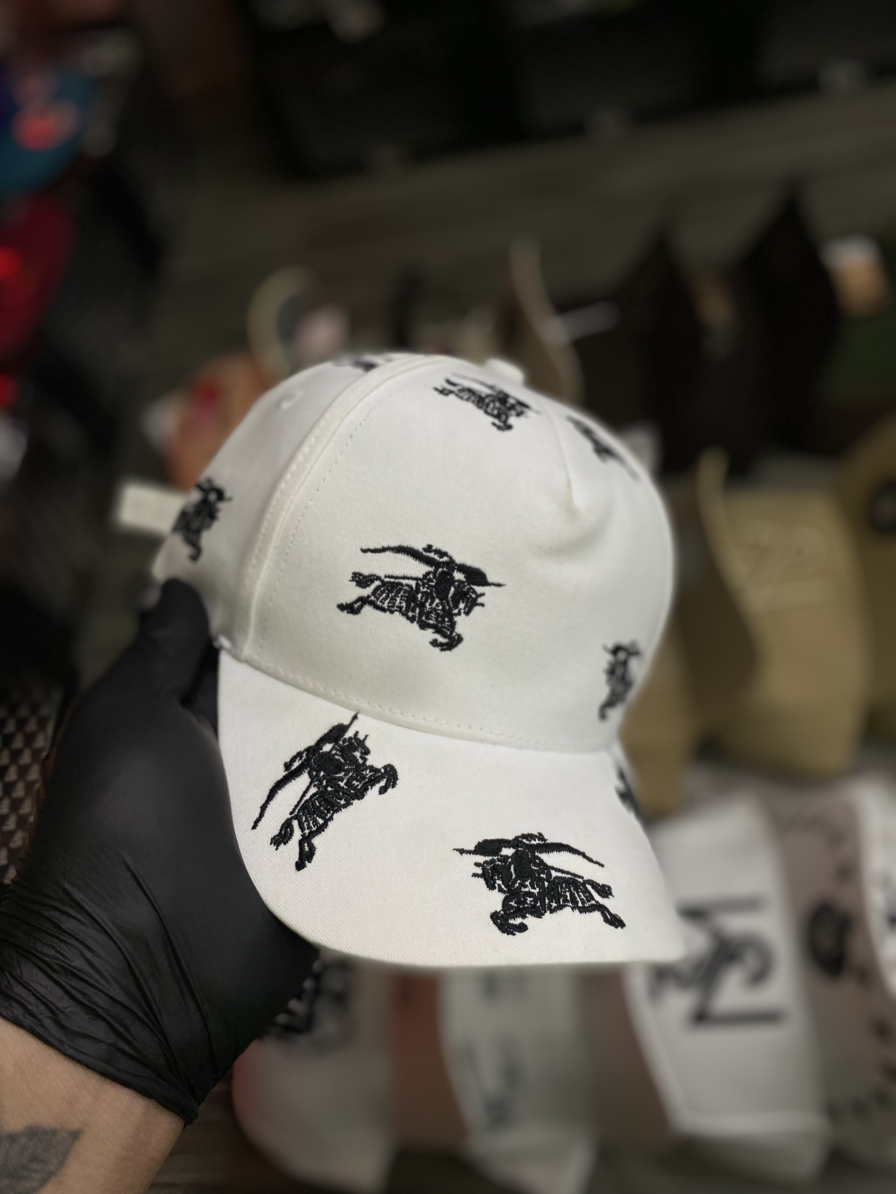 Gorra AAA burberry blanca 
