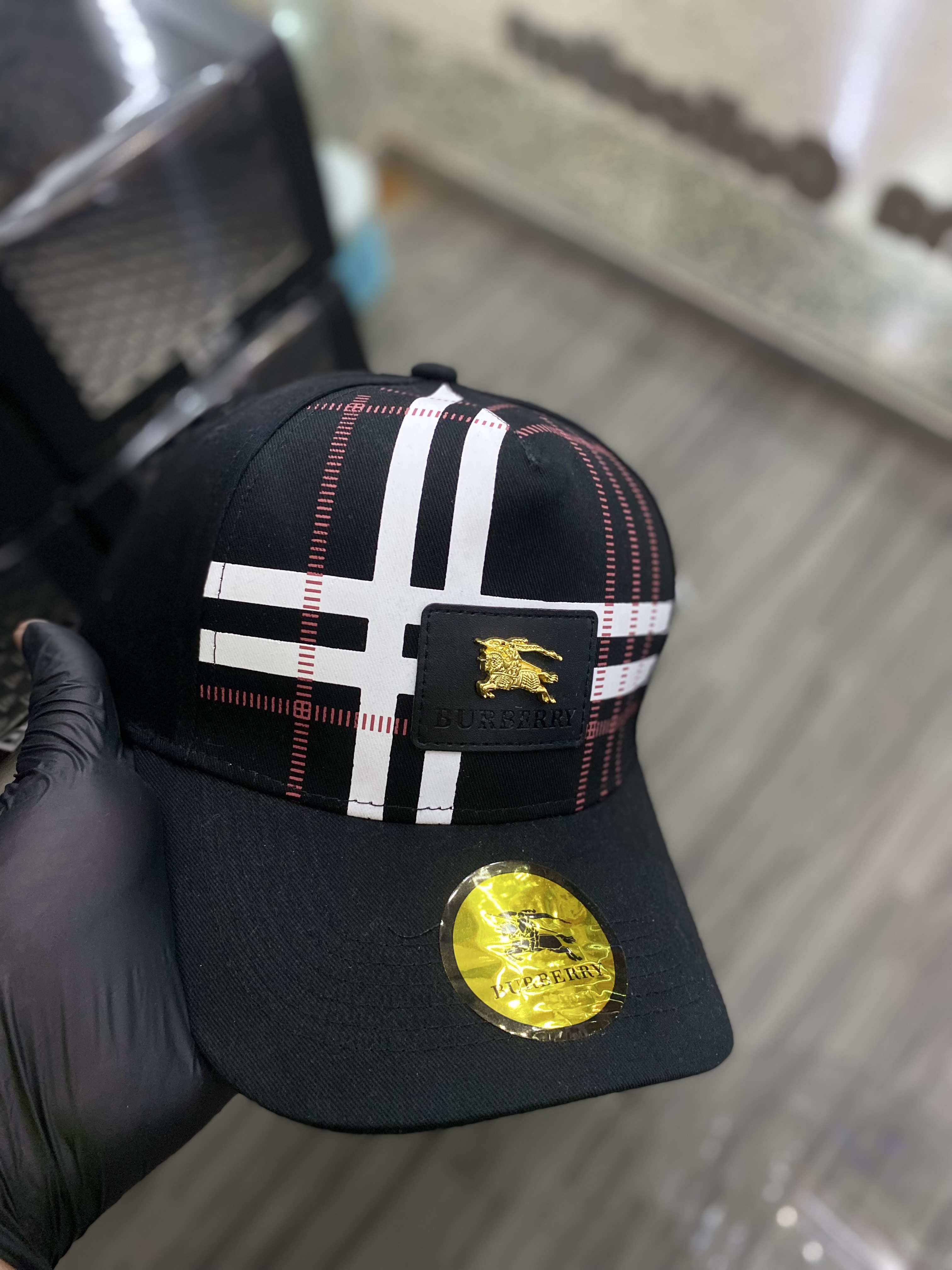 Gorra AAA burberry negra 
