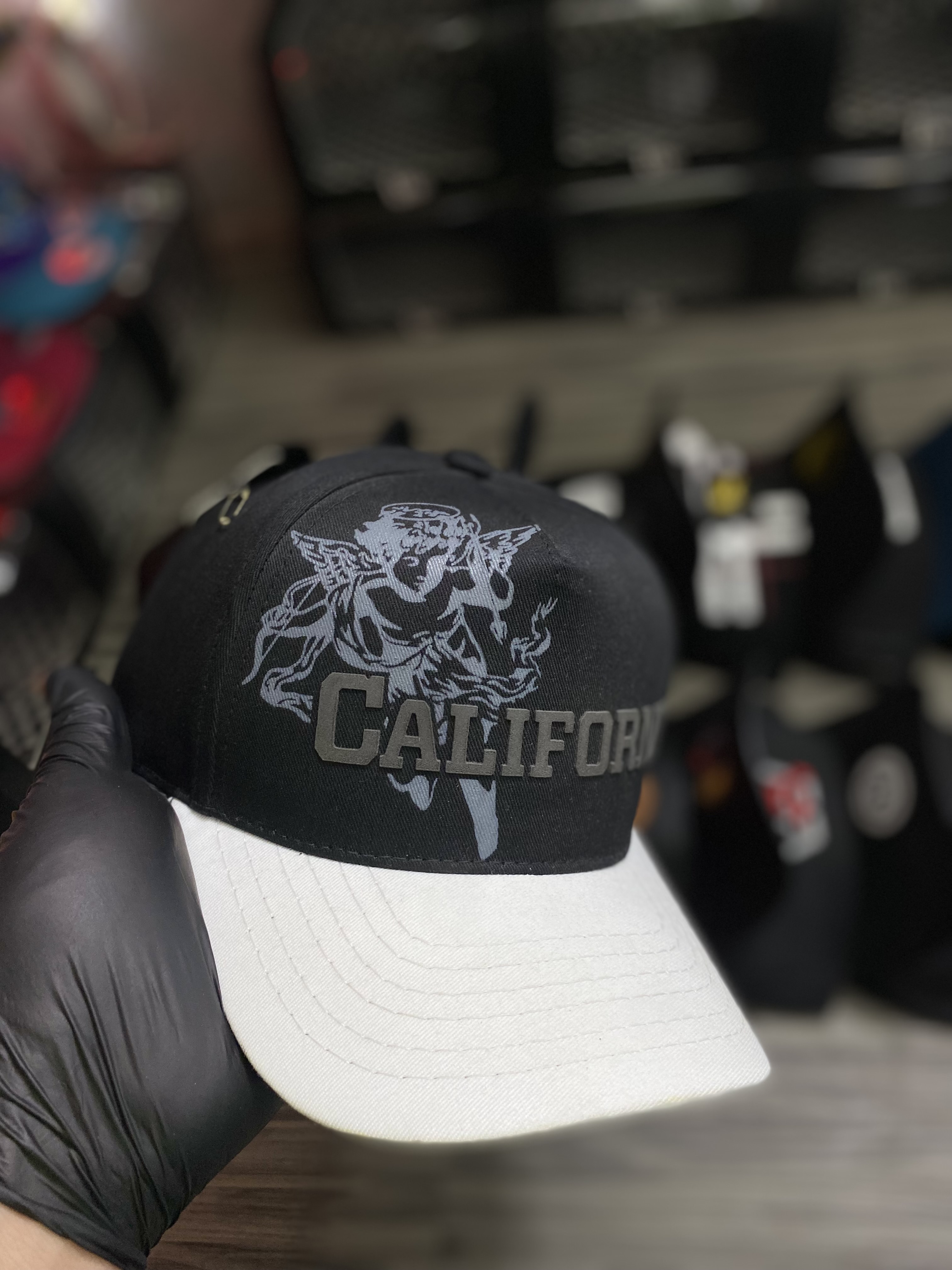 Gorra AAA california blanca con negro 
