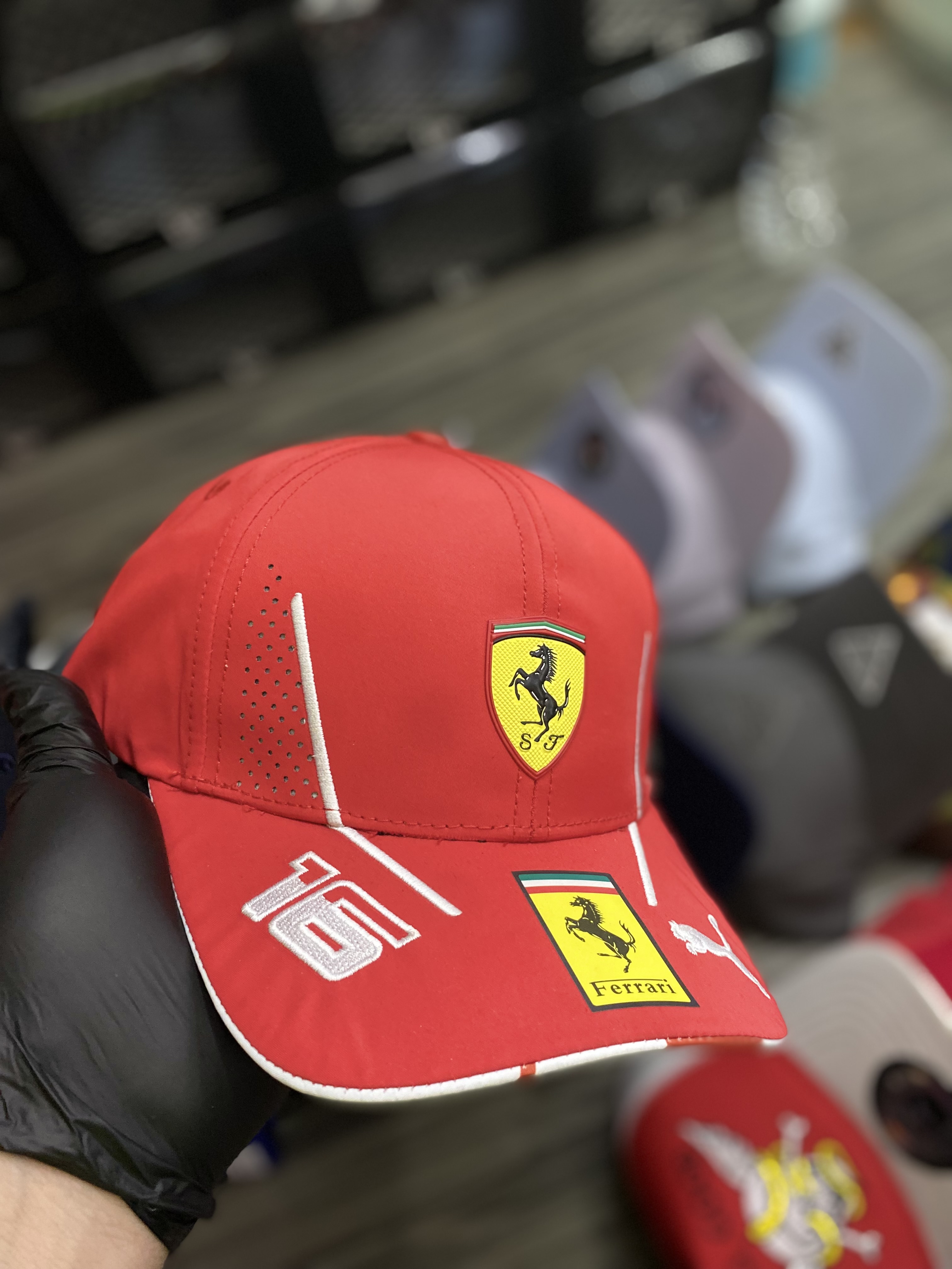 Gorra AAA Ferrari rojo 