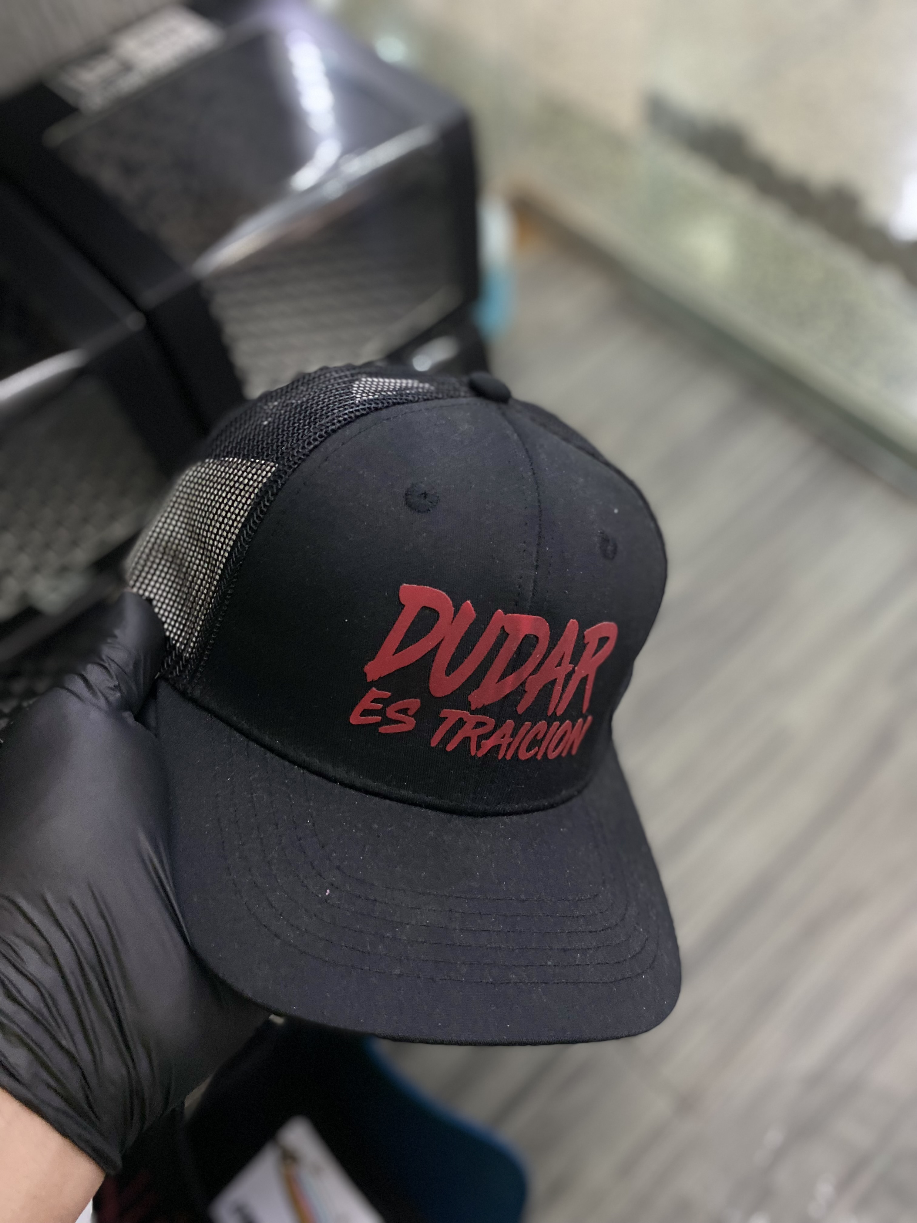 Gorra AAA dudar es traición 